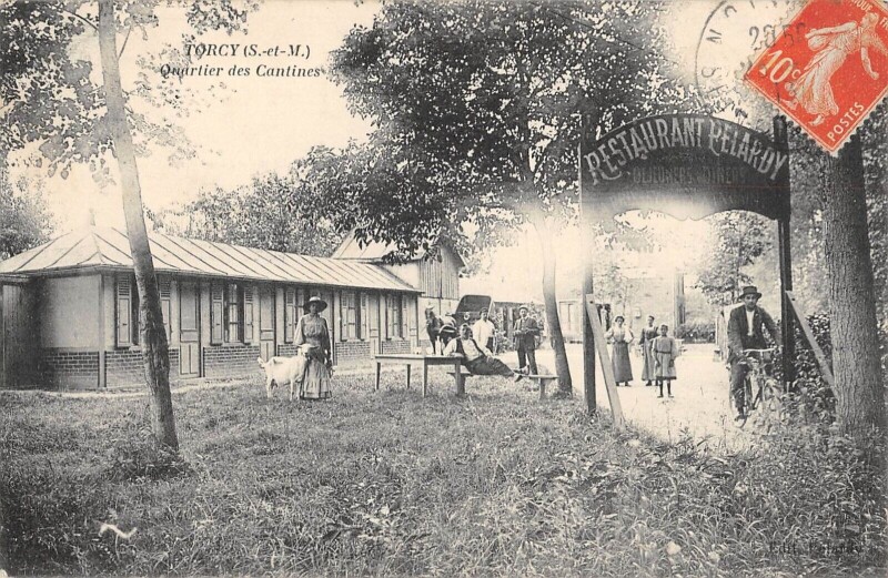 Carte postale ancienne Torcy - Quartier Des Cantines à Torcy
