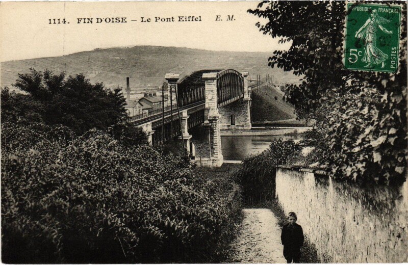 Carte postale ancienne Fin d'Oise - Le Pont Eiffel