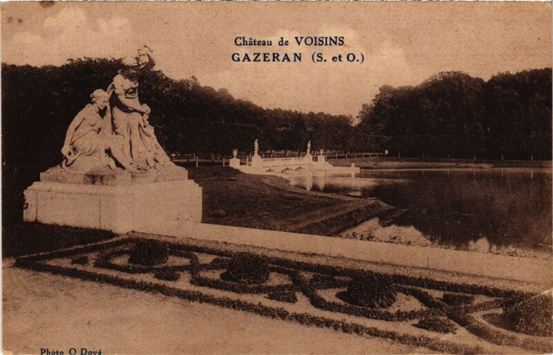 Carte postale ancienne Gazeran Chateau de Voisins à Gazeran
