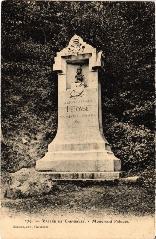 Carte postale ancienne Vallee de Chevreuse - Monument Pelouse à Chevreuse