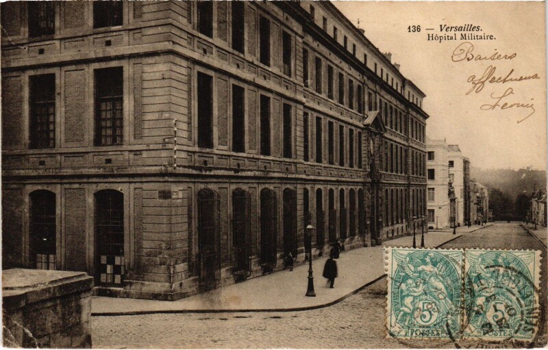 Carte postale ancienne Versailles Hopital Militaire - Porte à Versailles