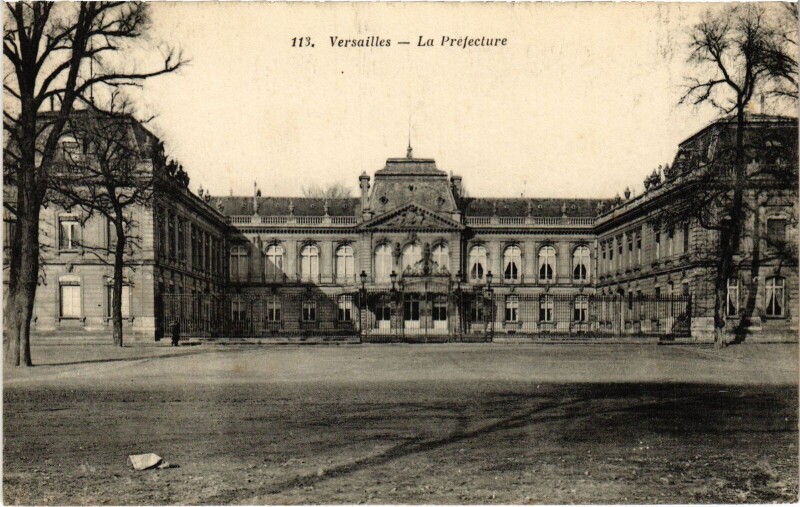 Carte postale ancienne Versailles La Prefecture à Versailles