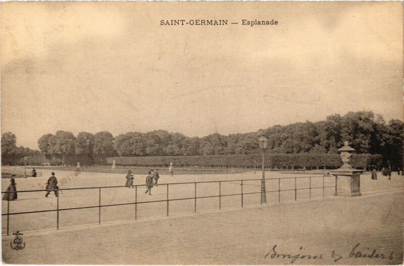 Carte postale ancienne Saint-Germain-en-Laye Esplanade à Saint-Germain-en-Laye