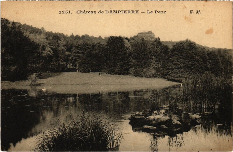 Carte postale ancienne Dampierre Chateau - Le Parc