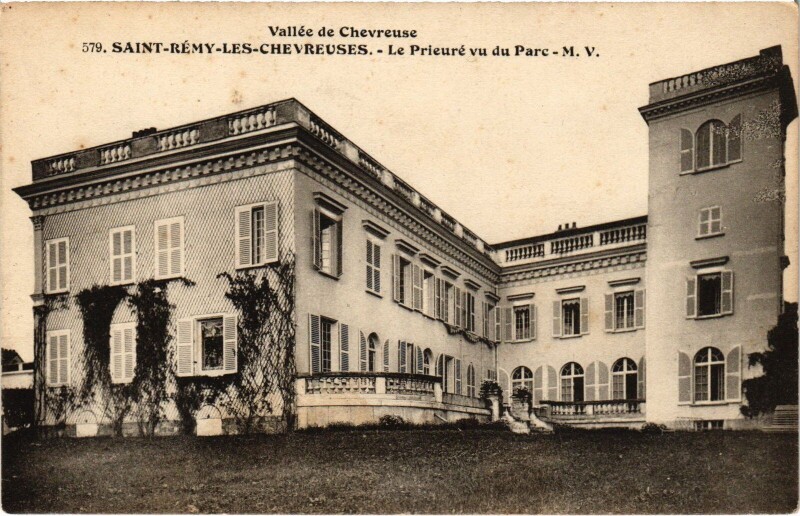 Carte postale ancienne Saint-Remy-les-Chevreuse Le Prieure vu deu Parc à Chevreuse