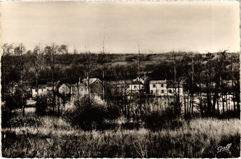 Carte postale ancienne Levis-Saint-Nom Vue sur Girouard