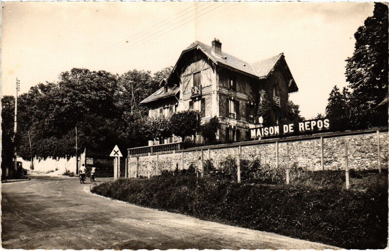 Carte postale ancienne Neauphle-le-Chateau Maison de repos