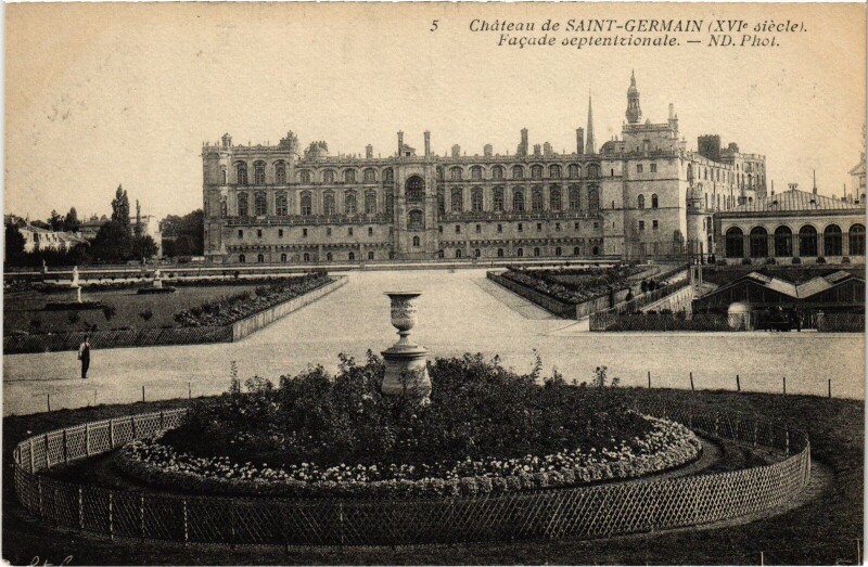 Carte postale ancienne Saint-Germain-en-Laye Le Chateau à Saint-Germain-en-Laye