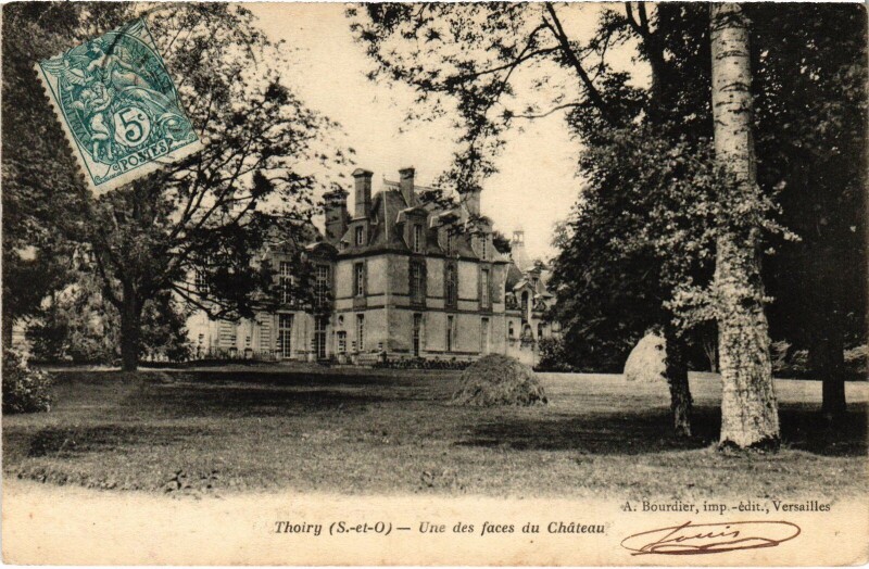 Carte postale ancienne Thoiry Une des Faces du Chateau à Thoiry