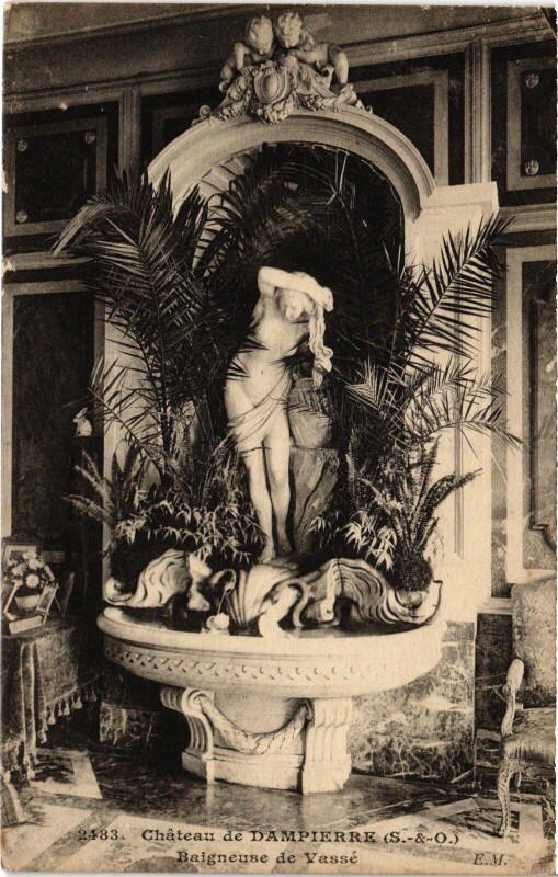 Carte postale ancienne Dampierre Chateau - Baigneuse de Vasse