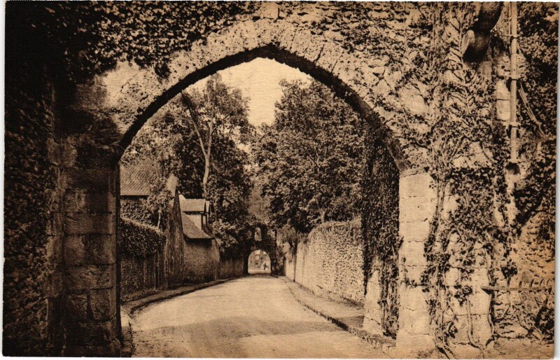 Carte postale ancienne Cernay-la-Ville Abbaye des Vaux-de-Cernay - Portes Fortifiees à Cernay-la-Ville