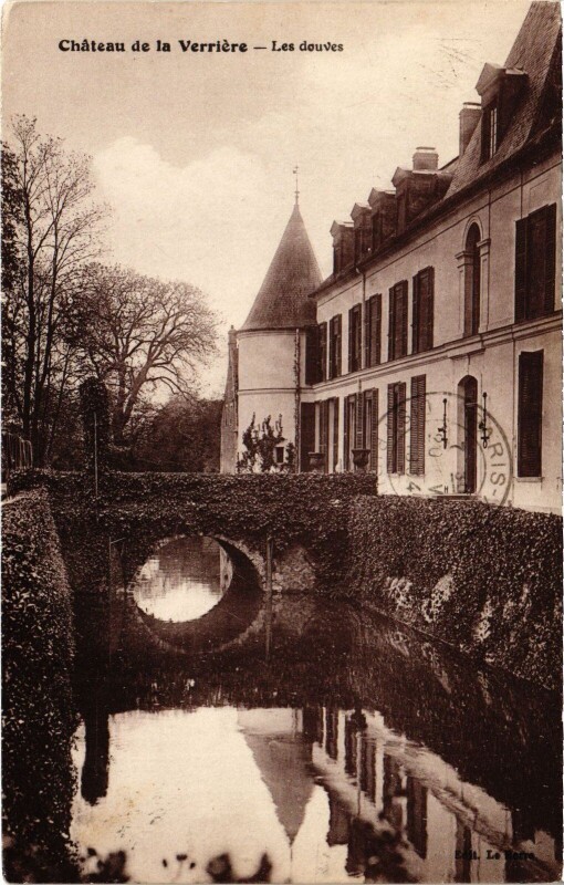 Carte postale ancienne Chateau de Verriere - Les Douves