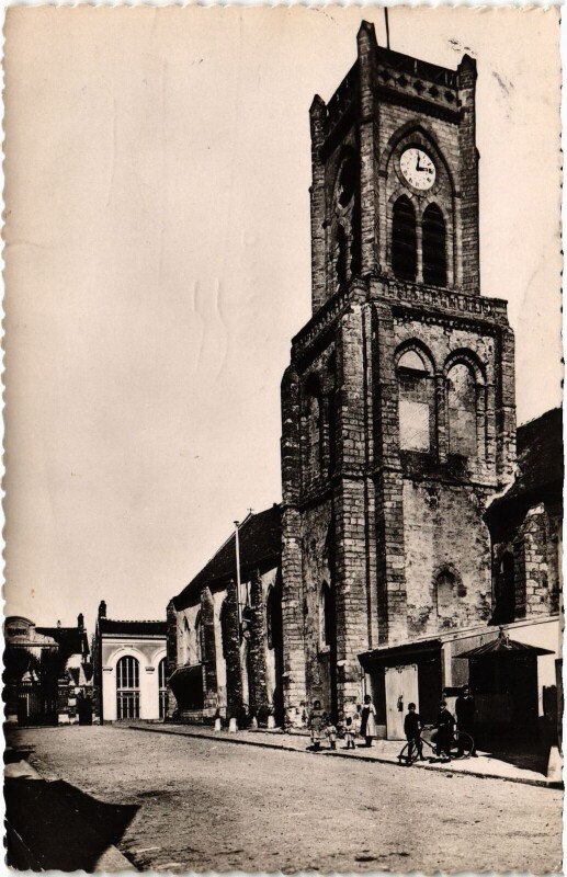 Carte postale ancienne Neauphle-le-Chateau Eglise