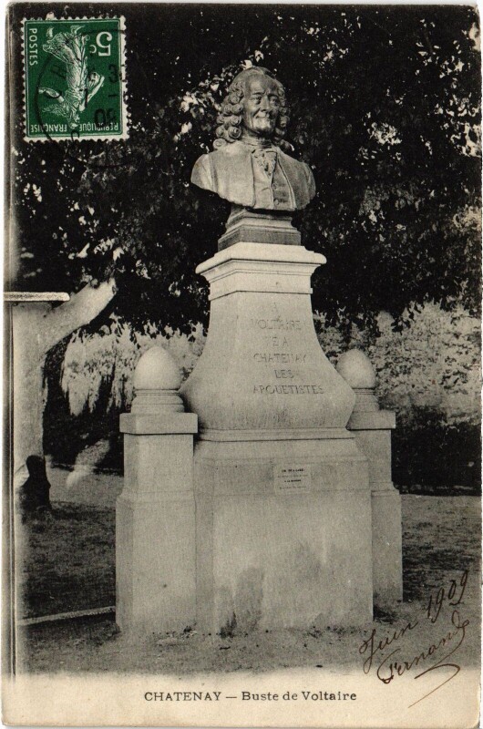 Carte postale ancienne Chatenay Buste de Voltaire