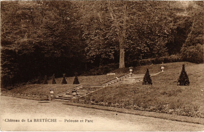Carte postale ancienne Chateau de La Breteche - Pelouse et Parc