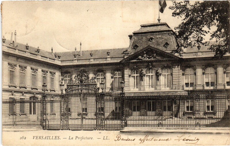 Carte postale ancienne Versailles La Prefecture à Versailles