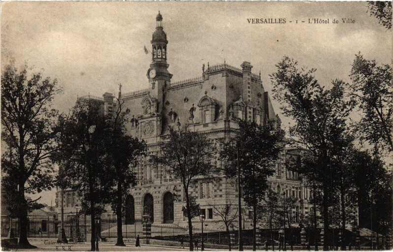 Carte postale ancienne Versailles Hotel de Ville à Versailles