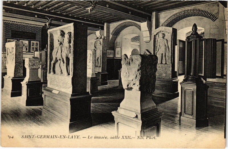 Carte postale ancienne Saint-Germain-en-Laye Musee à Saint-Germain-en-Laye
