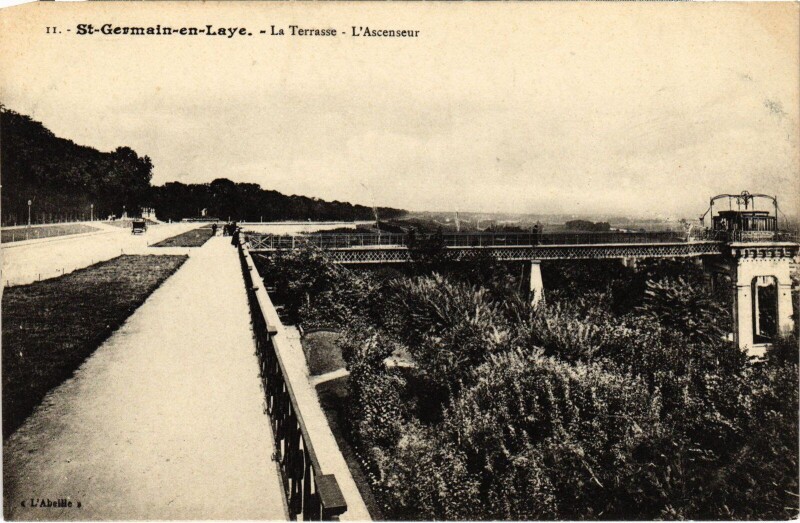 Carte postale ancienne Saint-Germain-en-Laye La Terrasse - L'Ascenseur à Saint-Germain-en-Laye
