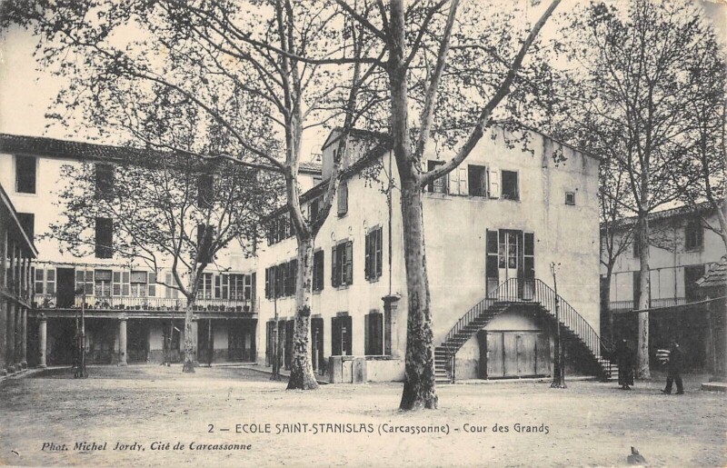 Carte postale ancienne Carcasonne - Ecole Saint Stanislas - Cour Des Grands