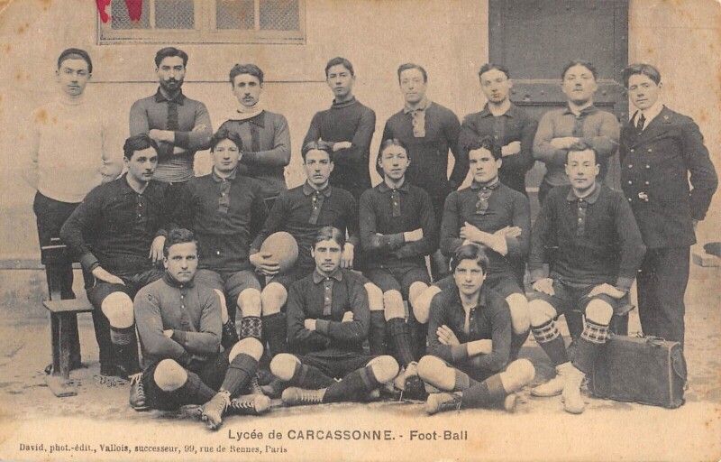 Carte postale ancienne Carcassonne - Lycee De Carcassonne - Foot Ball à Carcassonne
