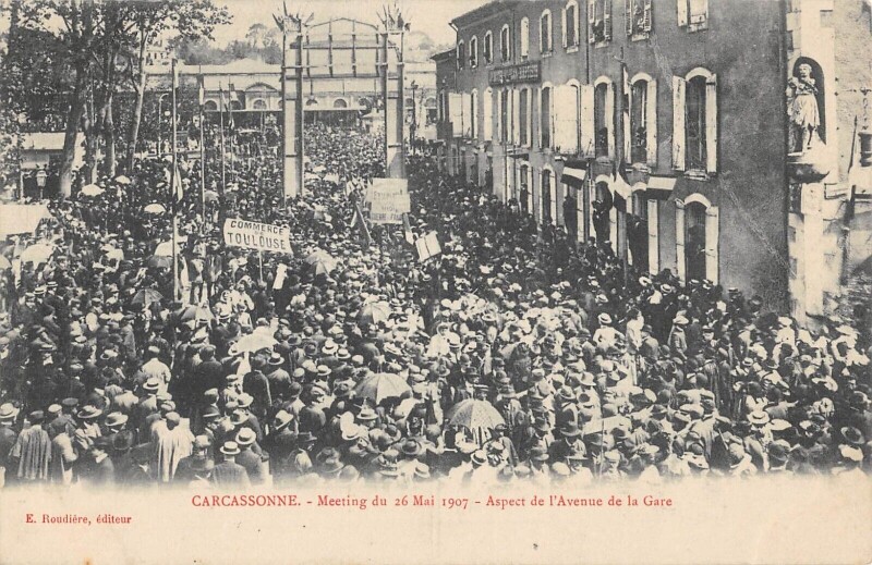 Carte postale ancienne Carcassonne - Meeting Du 26 Mai 1907 - Aspect De L'Avenue De La Gare à Carcassonne