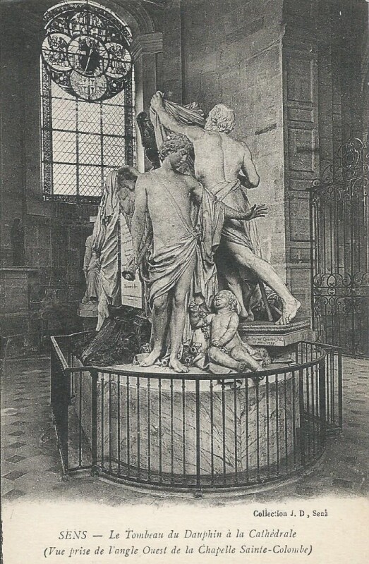 Carte postale ancienne Le Tombeau du Dauphin à la Cathédrale à Sens