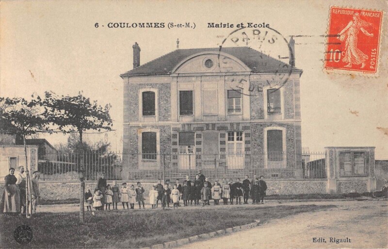Carte postale ancienne Coulommes - Mairie Et Ecole - cliché rare à Coulommes