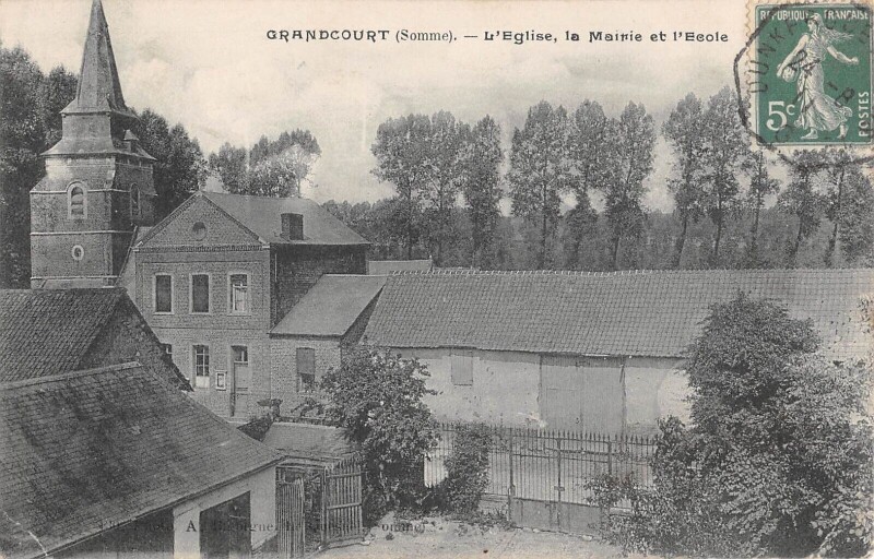 Carte postale ancienne Grandcourt - L'Eglise - La Mairie Et L'Ecole à Grandcourt