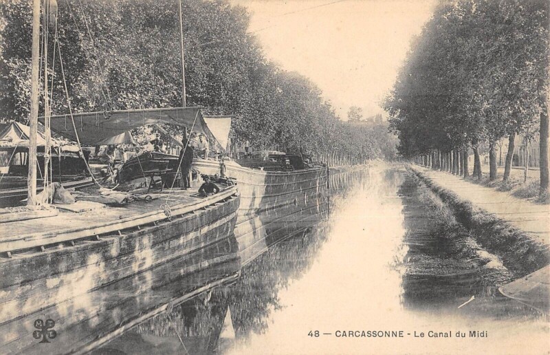 Carte postale ancienne Carcassonne - Le Canal Du Midi à Carcassonne