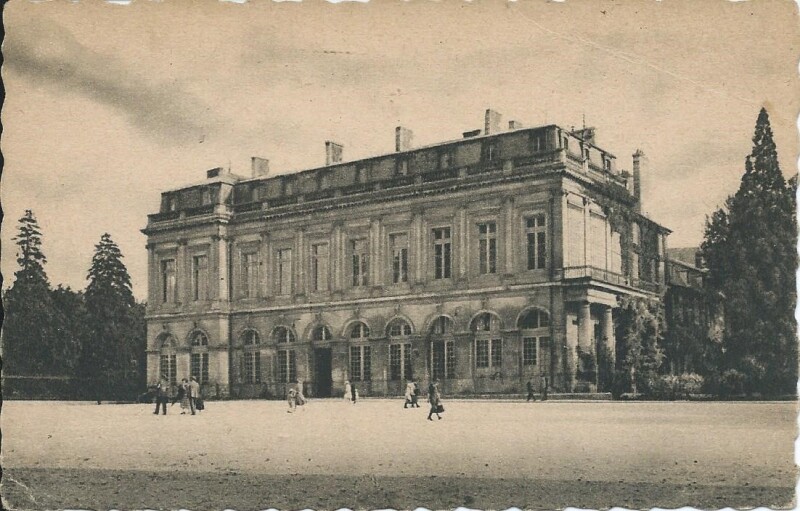 Carte postale ancienne L'Hôtel de Ville à Bourges