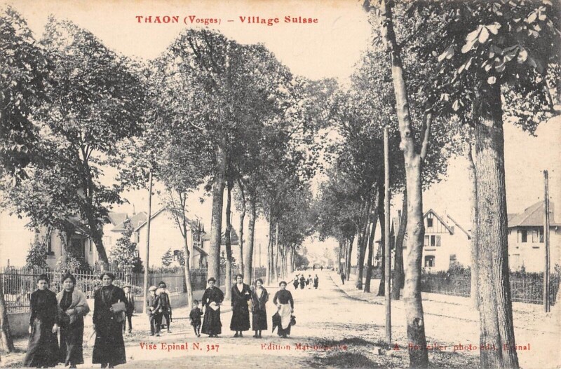 Carte postale ancienne Thaon - Village Suisse