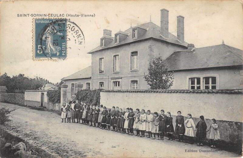 Carte postale ancienne Saint Sornin Leulac - Ecole De Filles à Saint-Sornin-Leulac