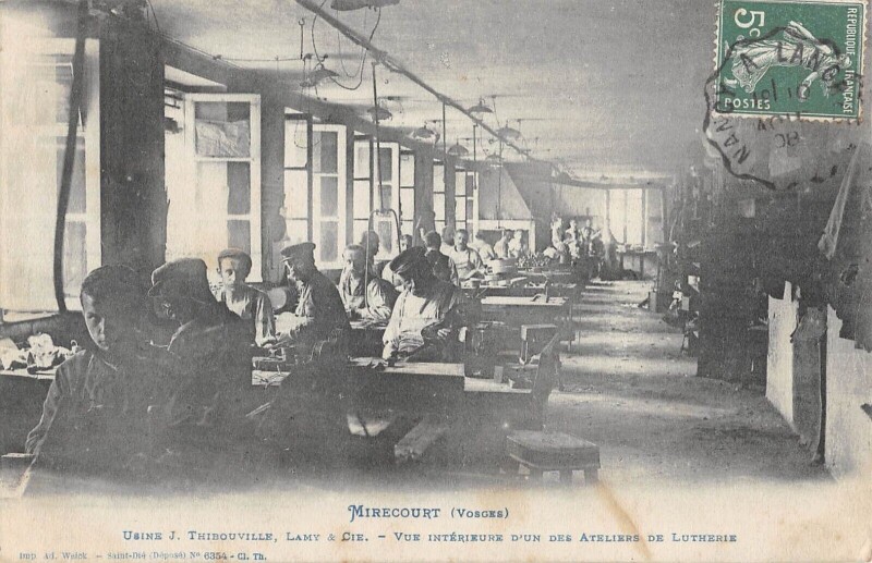 Carte postale ancienne Mirecourt - Usine J.thibouville Lamy - Vue Interieure D'Un Des Ateliers D à Mirecourt