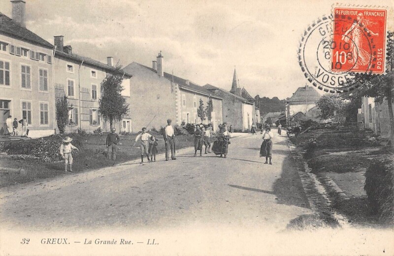 Carte postale ancienne Greux - La Grande Rue à Grand
