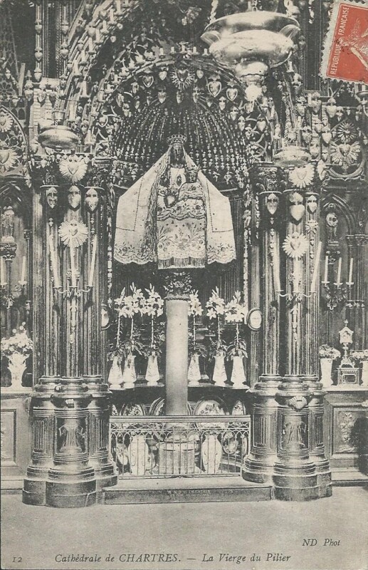 Carte postale ancienne Cathédrale - La Vierge du Pilier à Chartres