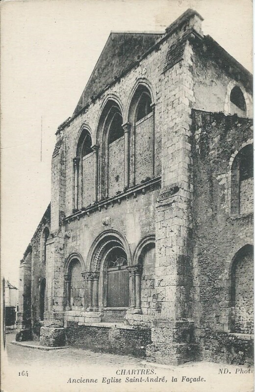 Carte postale ancienne Ancienne Eglise Saint-André - La Façade à Chartres