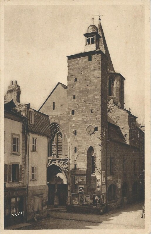 Carte postale ancienne L'Hôtel de Ville, ancienne église à Espalion
