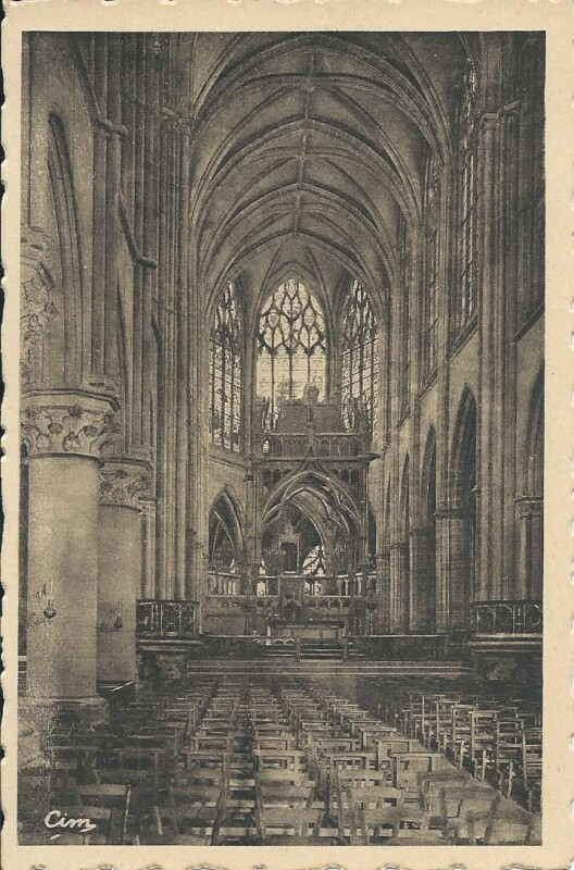Carte postale ancienne Intérieur de la Cathédrale à Moulins