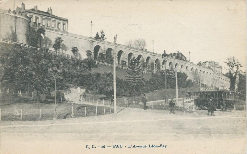 Carte postale ancienne Avenue Léon Say à Pau