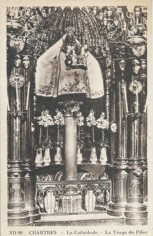 Carte postale ancienne La Cathédrale - La Vierge du Pilier à Chartres