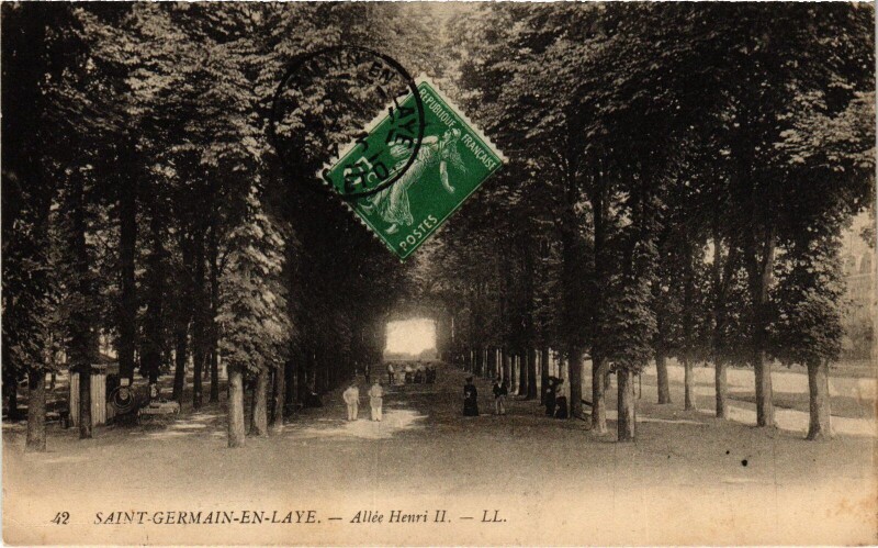 Carte postale ancienne St Germain en Laye Allee Henri Ii