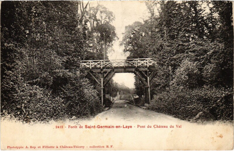 Carte postale ancienne St Germain en Laye Pont du Chateau du Val