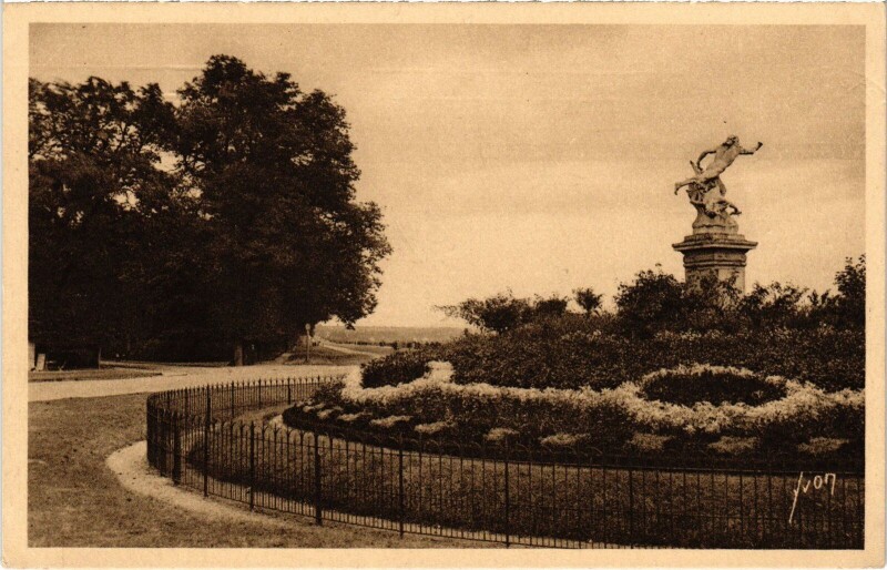 Carte postale ancienne St Germain en Laye Le Parc