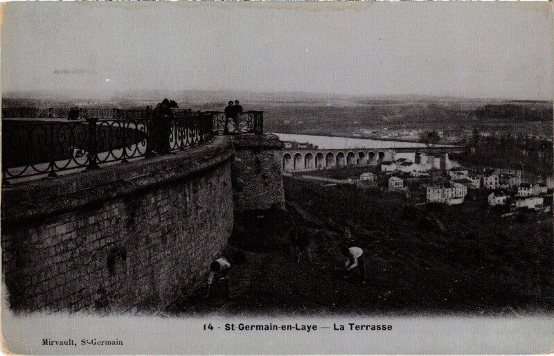 Carte postale ancienne St Germain en Laye La Terrasse
