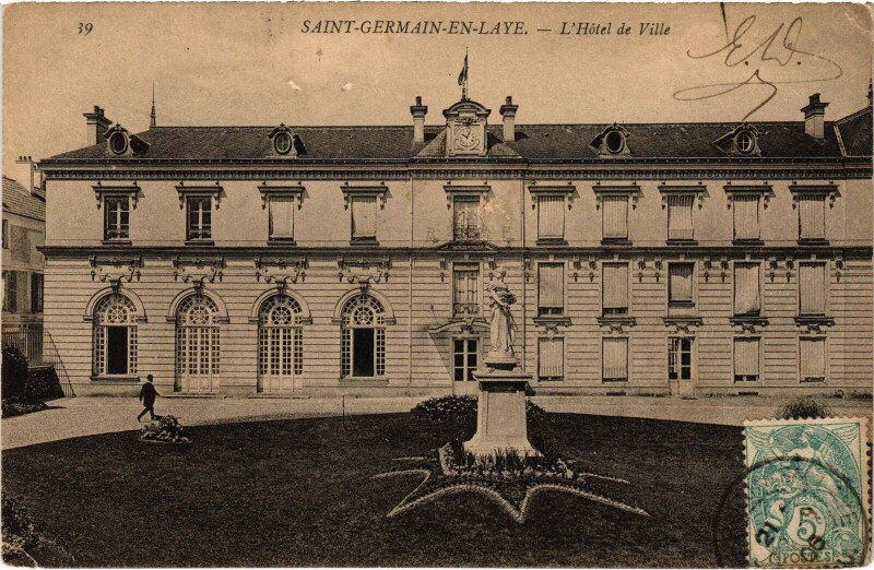 Carte postale ancienne St Germain en Laye Hotel de Ville