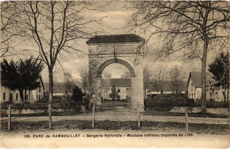 Carte postale ancienne Rambouillet Le Parc Bergerie Nationale à Rambouillet