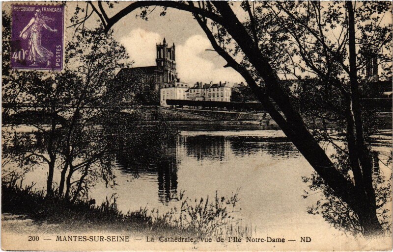 Carte postale ancienne Mantes La Cathedrale