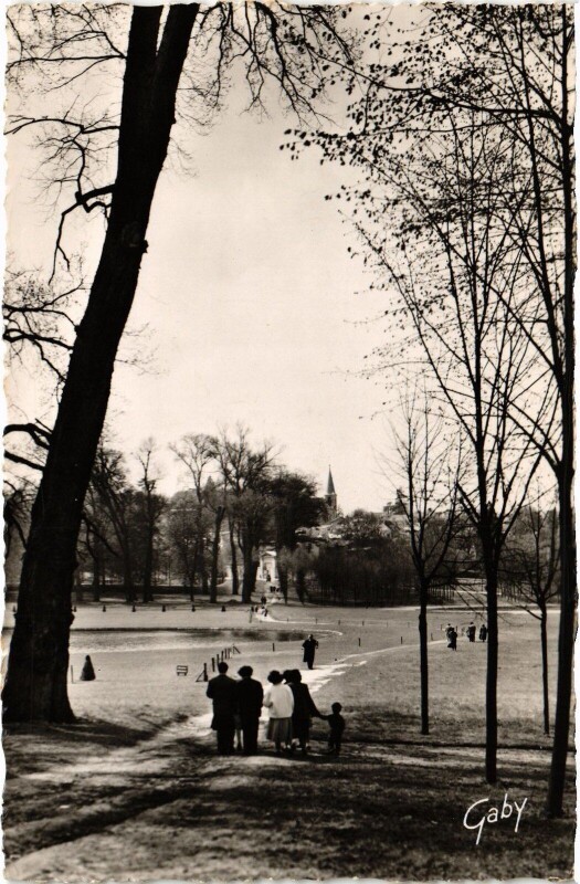 Carte postale ancienne Marly Le Parc