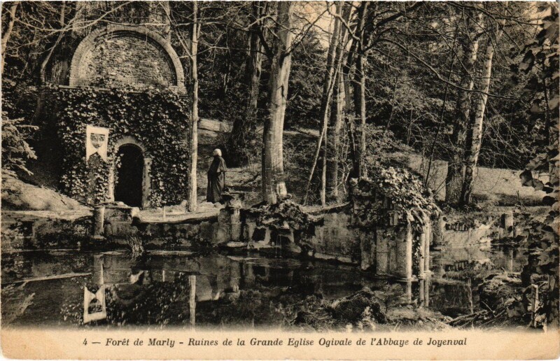 Carte postale ancienne Marly Ruines de la Grande Eglise Ogivale